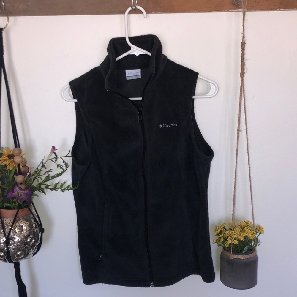 Columbia vest